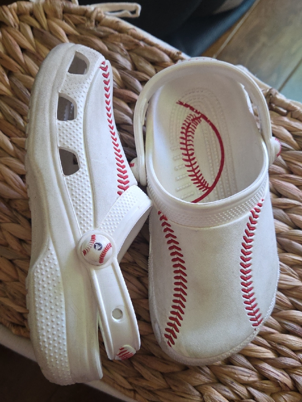 Crocs Baseball-Style with Red Stitching SIZE 2J